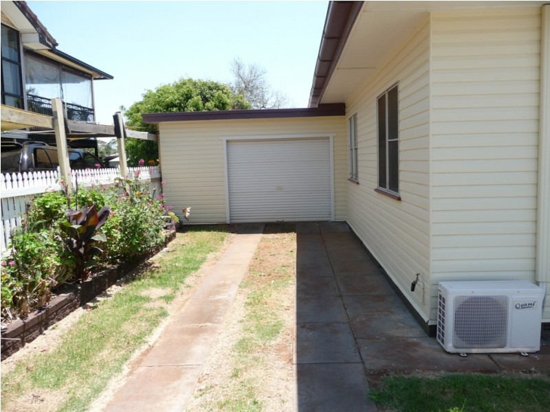 Centenary Heights QLD 4350