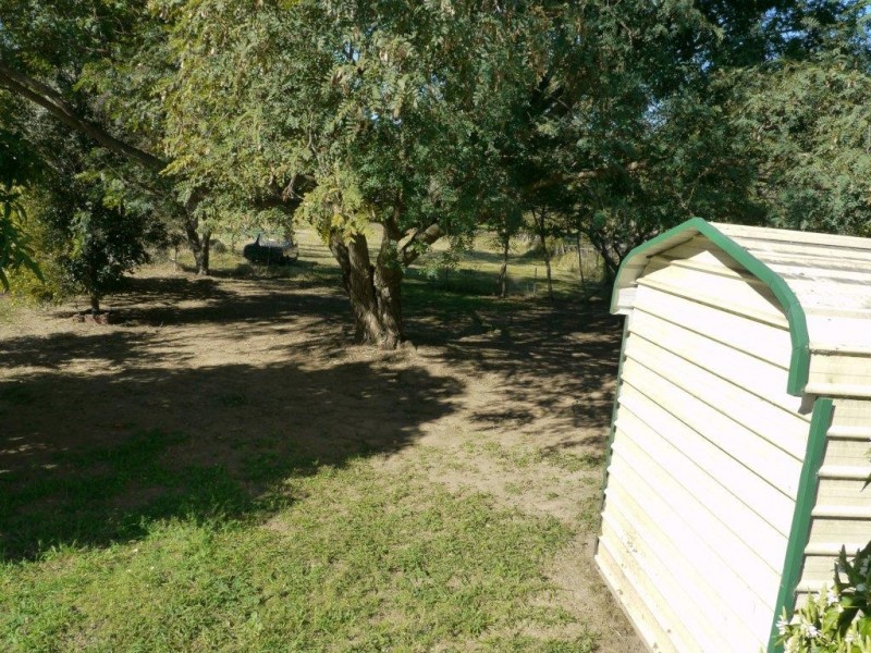 4 Carpenters Road, Flagstone Creek QLD 4344