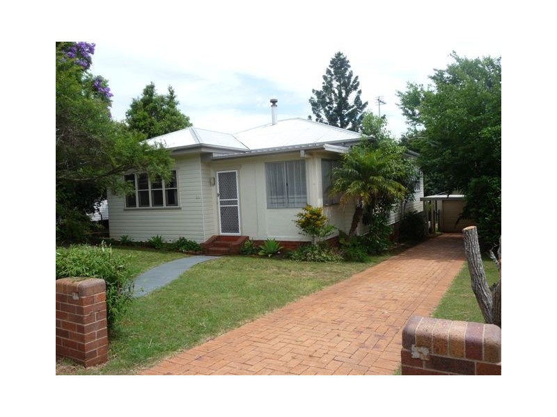 23 Tolmie Street, South Toowoomba QLD 4350