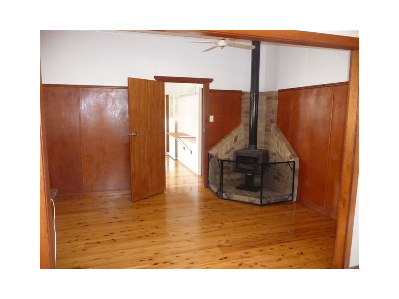 23 Tolmie Street, South Toowoomba QLD 4350