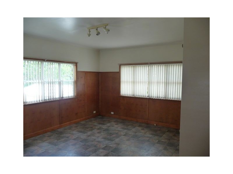 23 Tolmie Street, South Toowoomba QLD 4350