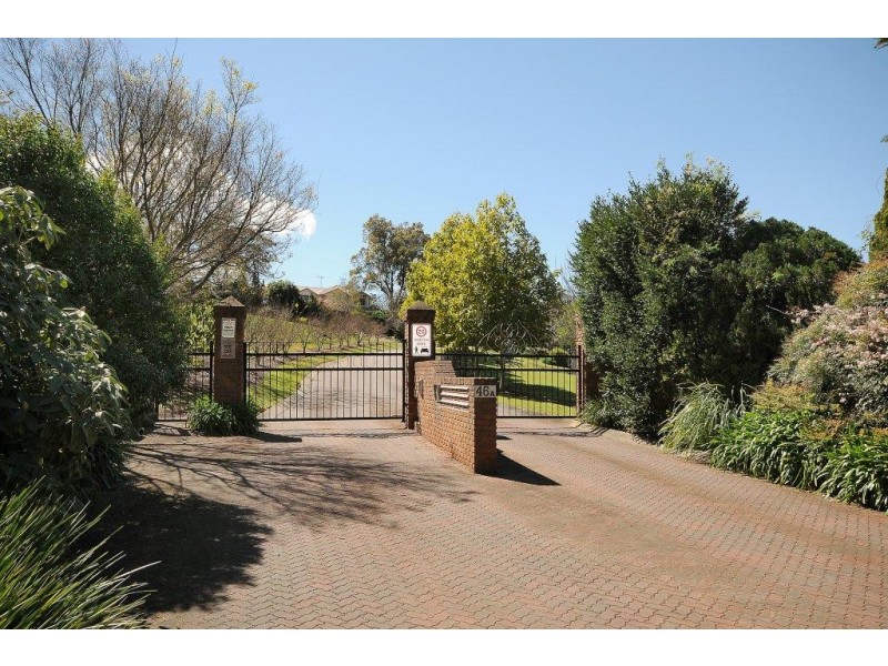 House 7 “Parkwood” 46A Mackenzie Street, Mount Lofty QLD 4350