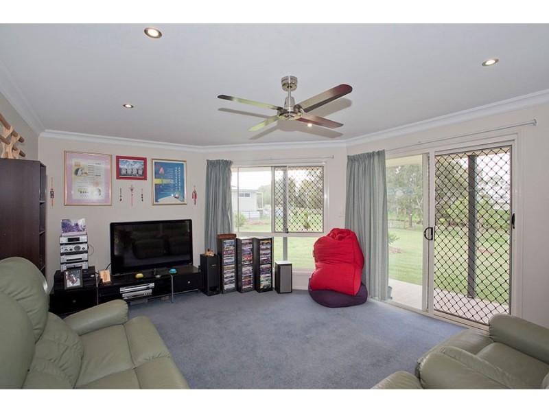 10 Cunningham Street, Oakey QLD 4401