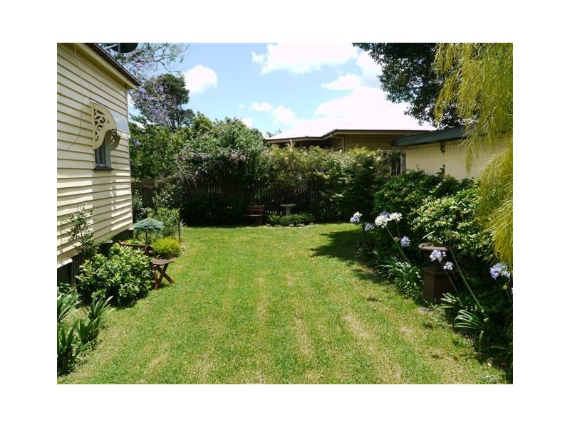 1 Frederick Street, East Toowoomba QLD 4350