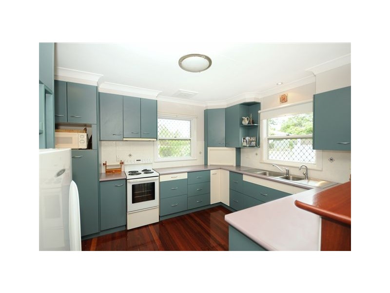 45 Bridge Street, Mount Lofty QLD 4350