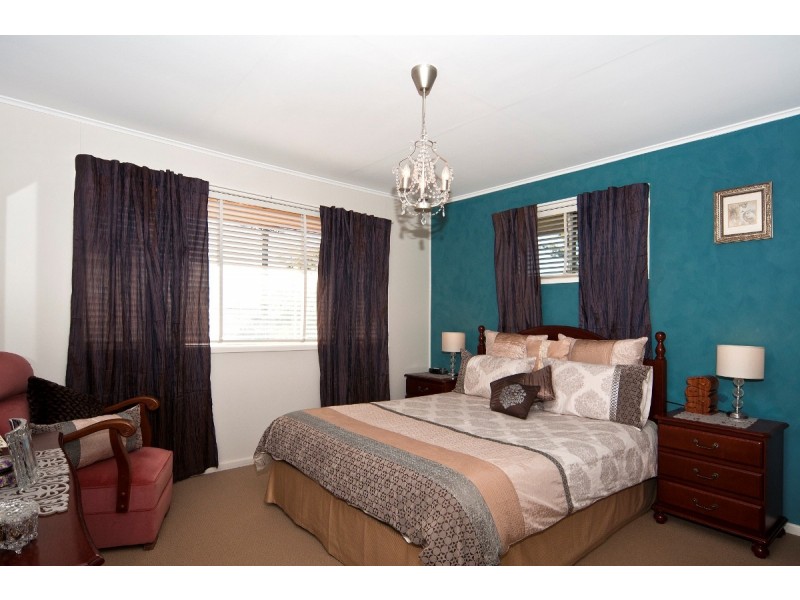 14 Knockator Crescent, Centenary Heights QLD 4350