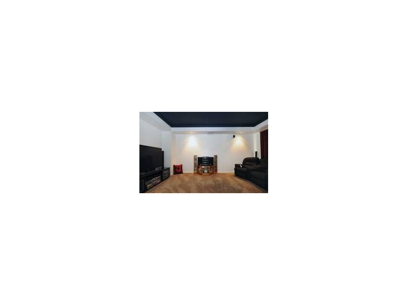 451 Mackenzie Street, Middle Ridge QLD 4350