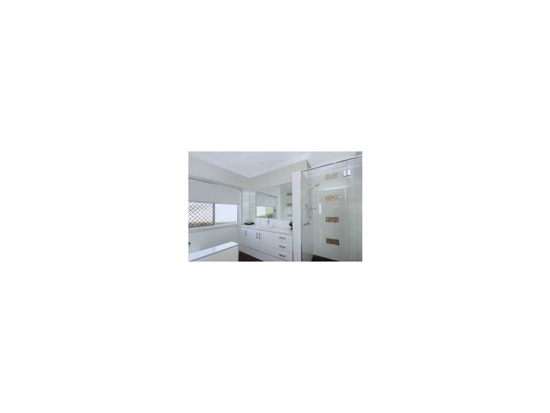 451 Mackenzie Street, Middle Ridge QLD 4350