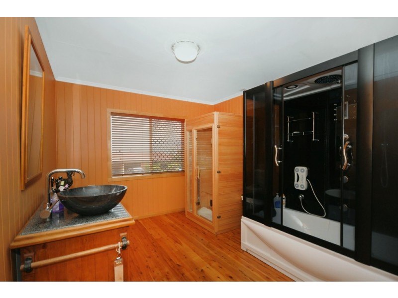 45 Noll Street, Kearneys Spring QLD 4350