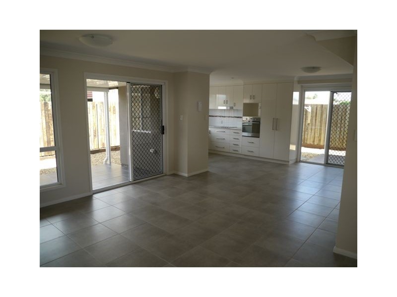 7/446 Hume Street, Middle Ridge QLD 4350