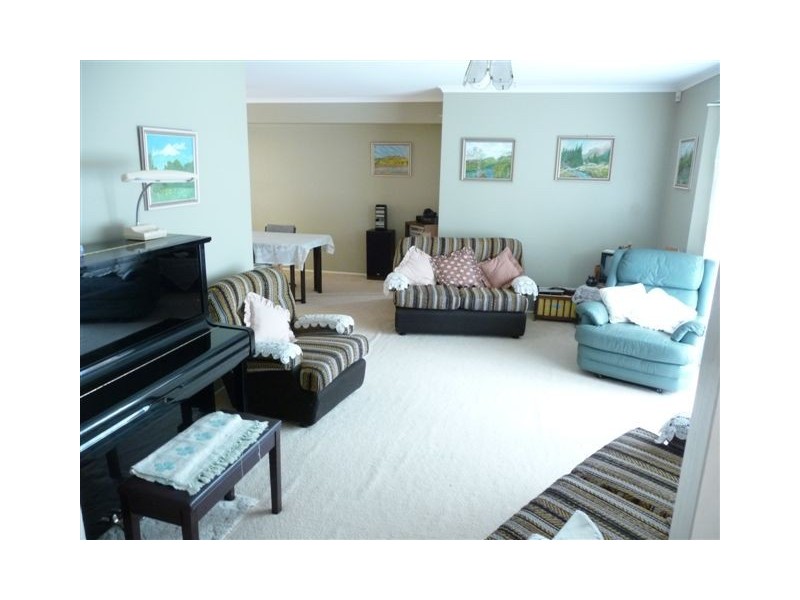 19 Lorraine Crescent, Centenary Heights QLD 4350