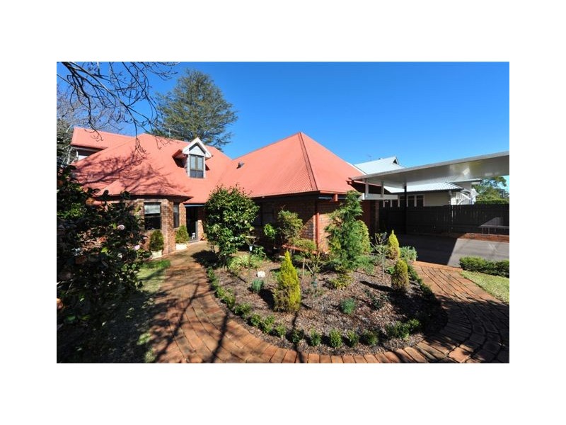 44 Bridge Street, East Toowoomba QLD 4350