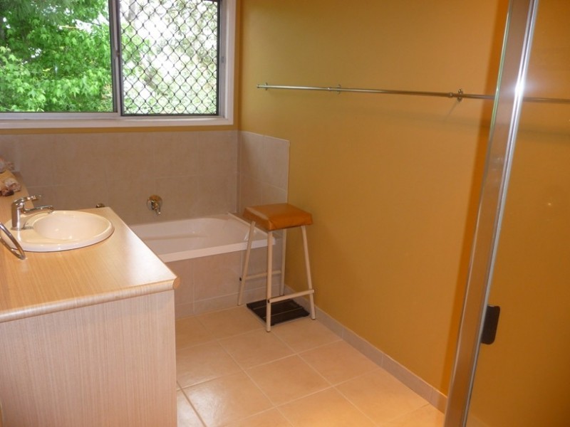 25 Tourist Road, East Toowoomba QLD 4350