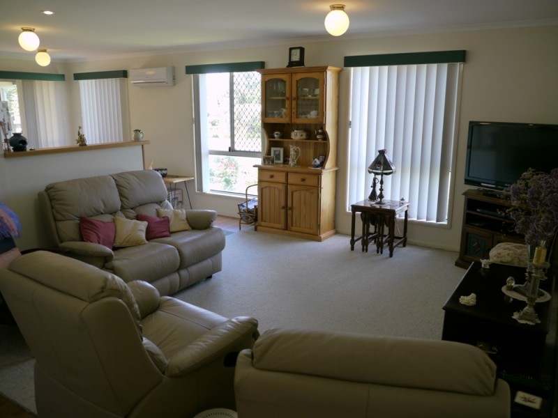 1/9 Creedon Drive, Kearneys Spring QLD 4350