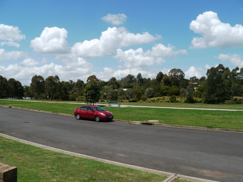 1/9 Creedon Drive, Kearneys Spring QLD 4350