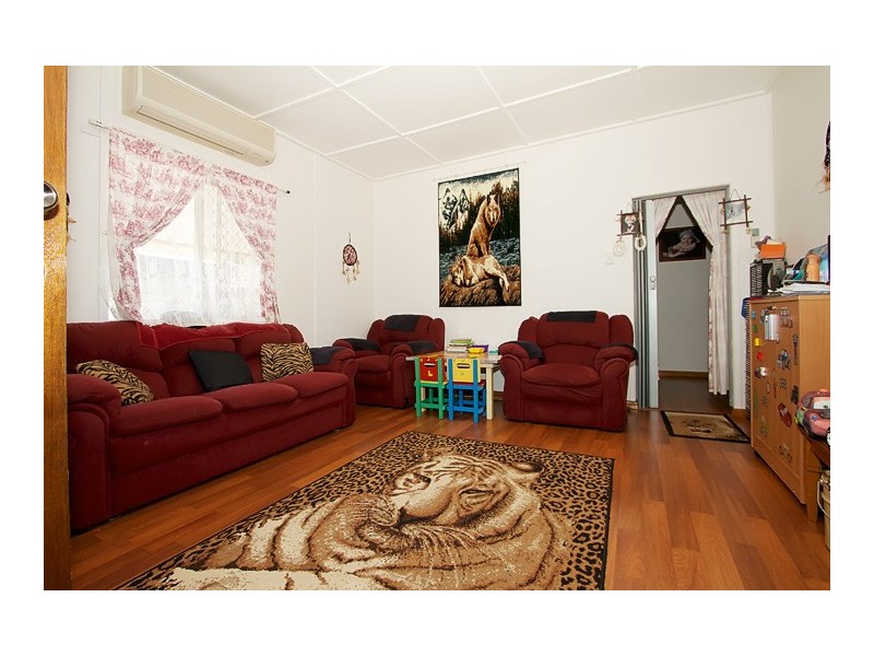 14 Gaydon Street, Newtown QLD 4350