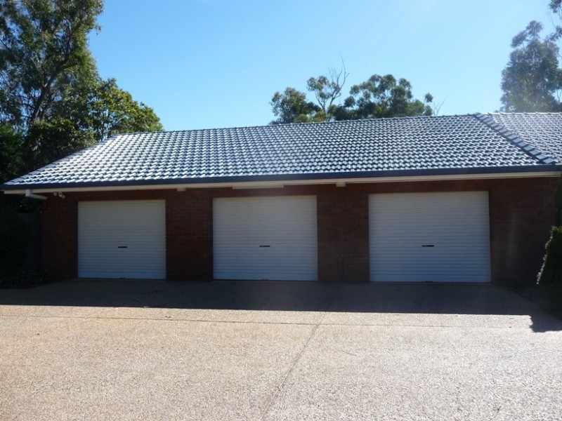 7 Golf Course Drive, Middle Ridge QLD 4350
