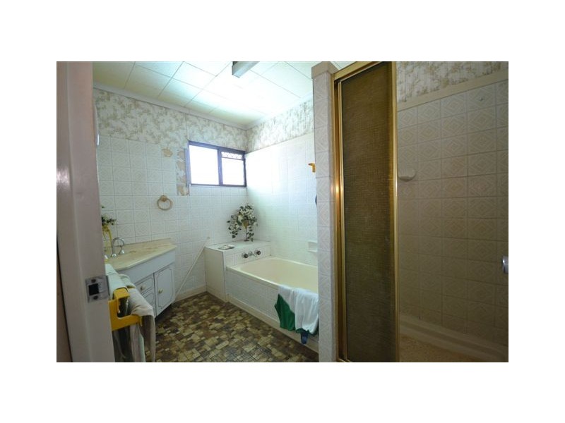 258 Taylor Street, Newtown QLD 4350