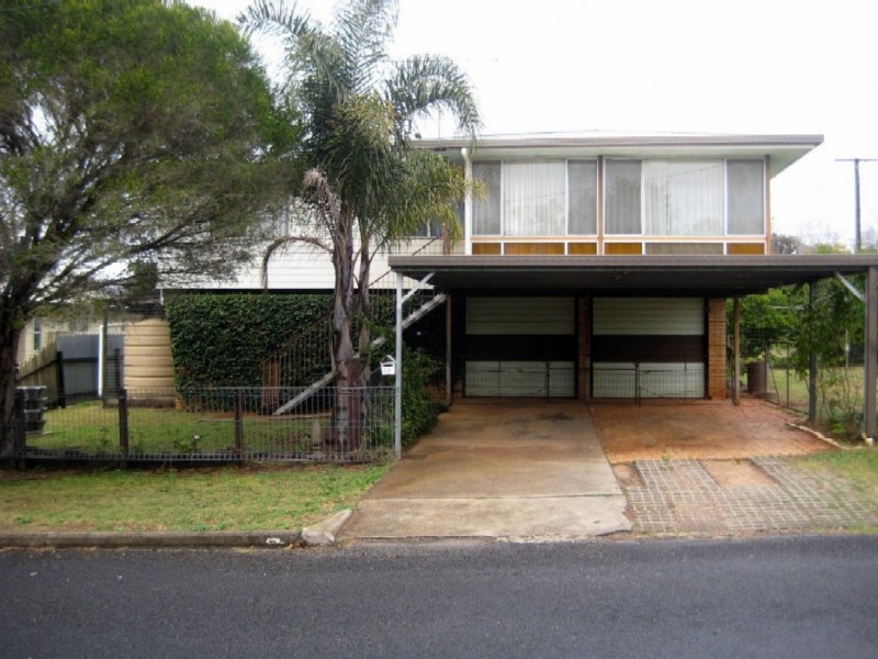 22 Dalgleish Street, South Toowoomba QLD 4350