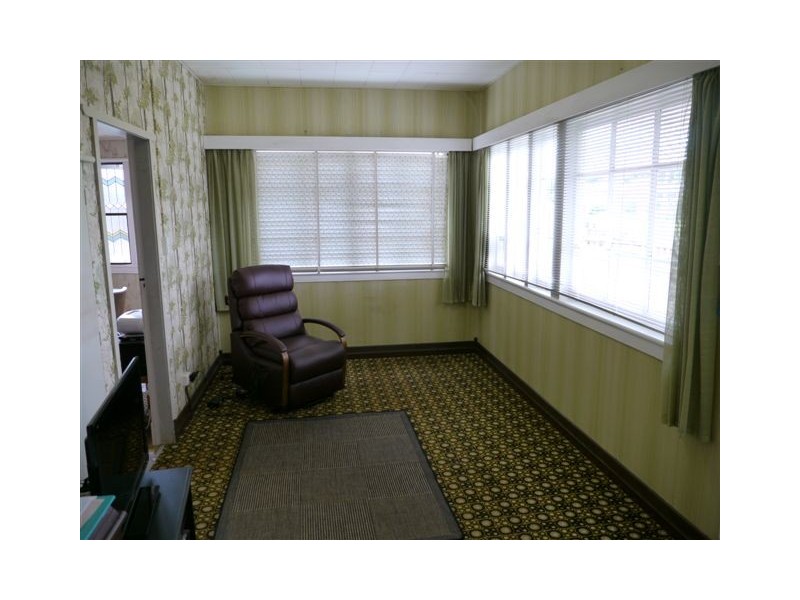 83 North Street, Harlaxton QLD 4350