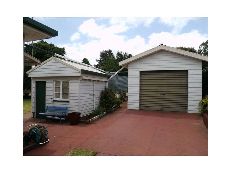 83 North Street, Harlaxton QLD 4350