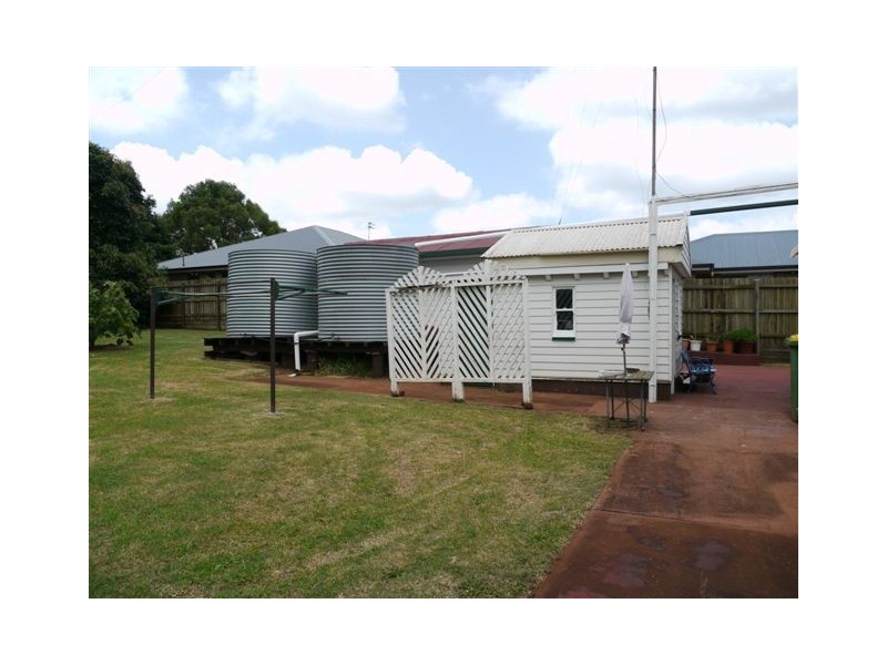 83 North Street, Harlaxton QLD 4350