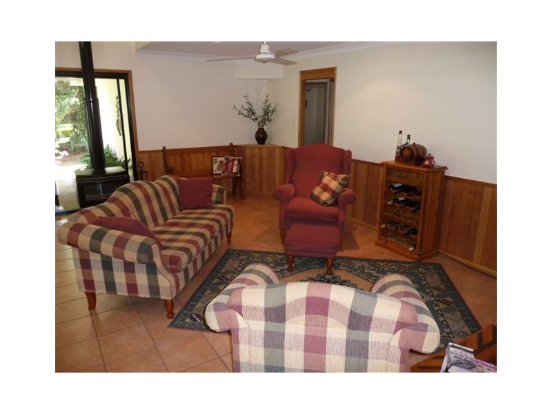 2 Audrey Court, Middle Ridge QLD 4350