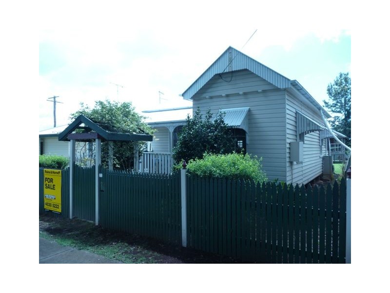 24 Gladstone Street, Newtown QLD 4350