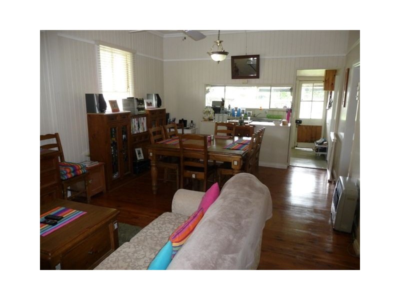 24 Gladstone Street, Newtown QLD 4350