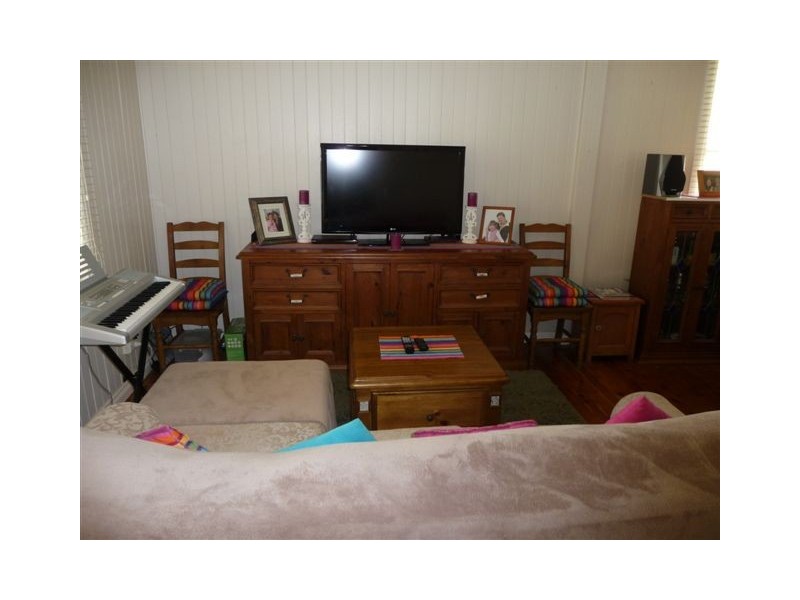 24 Gladstone Street, Newtown QLD 4350