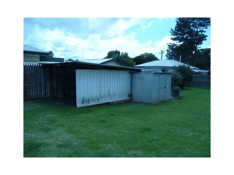 24 Gladstone Street, Newtown QLD 4350