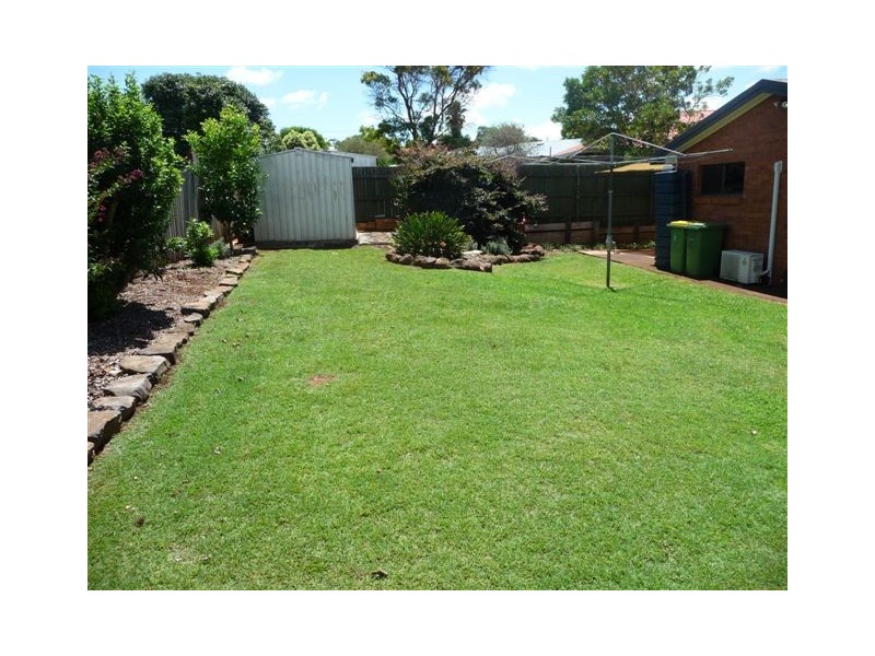 10 Zoe Court, Centenary Heights QLD 4350