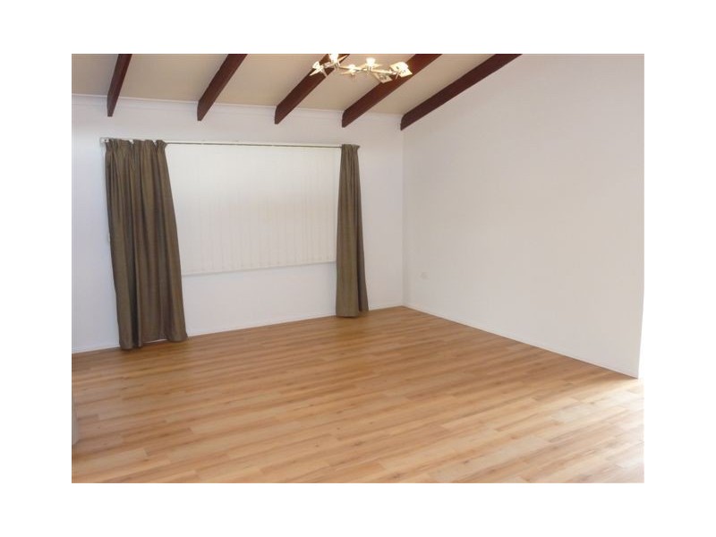 10 Zoe Court, Centenary Heights QLD 4350