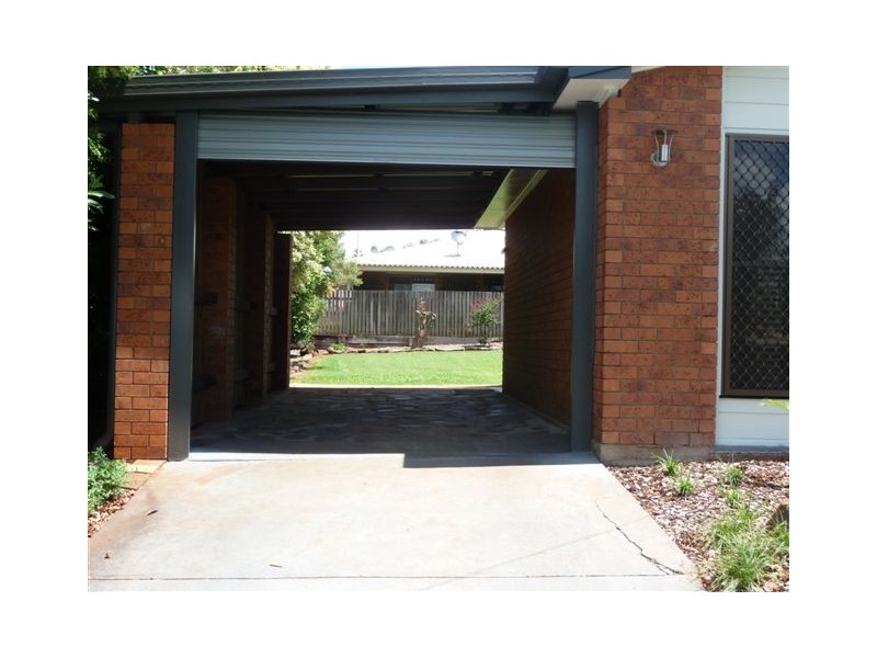 10 Zoe Court, Centenary Heights QLD 4350