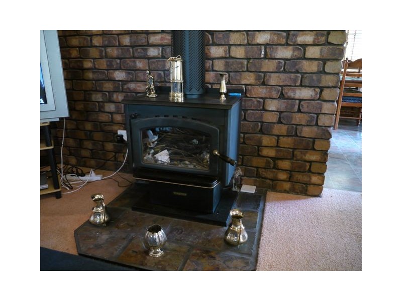 6 Diana Crescent, Withcott QLD 4352