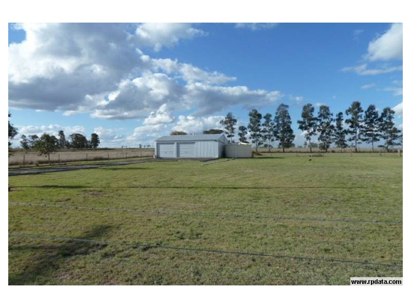 3 Railway Street, Bowenville QLD 4404