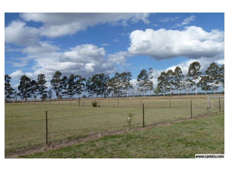 3 Railway Street, Bowenville QLD 4404