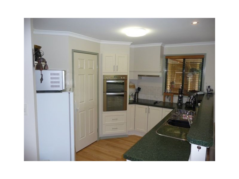 8 Windermere Drive, Hodgson Vale QLD 4352