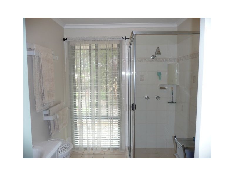 8 Windermere Drive, Hodgson Vale QLD 4352