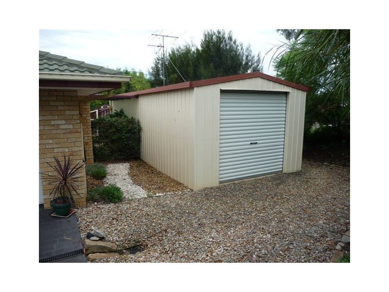 8 Windermere Drive, Hodgson Vale QLD 4352