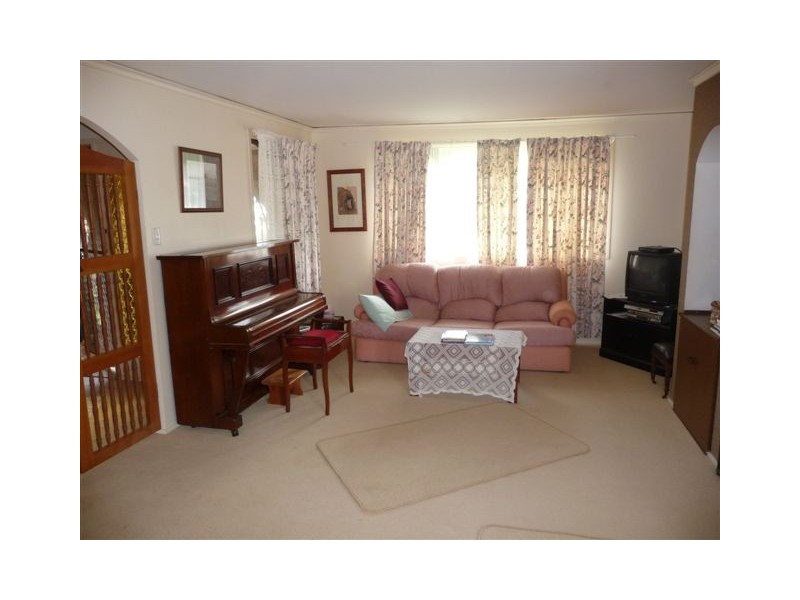 10 Mina Street, Rangeville QLD 4350