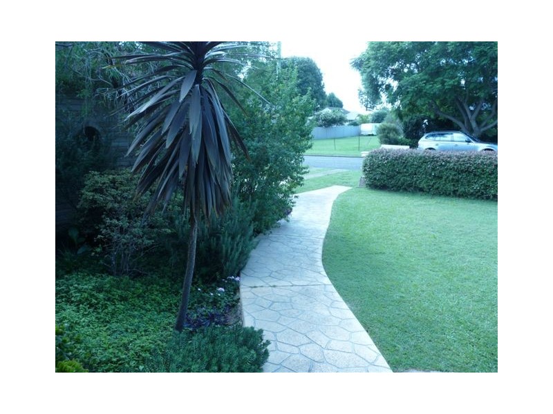 10 Mina Street, Rangeville QLD 4350