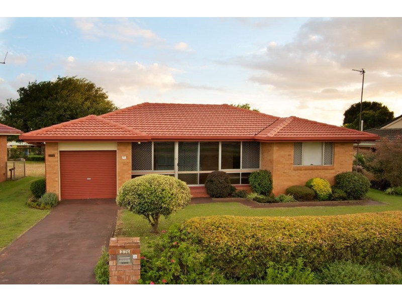 376 North Street, Wilsonton QLD 4350