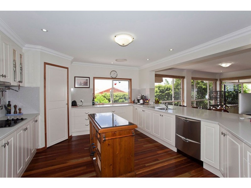 1 Keira Court, Blue Mountain Heights QLD 4350