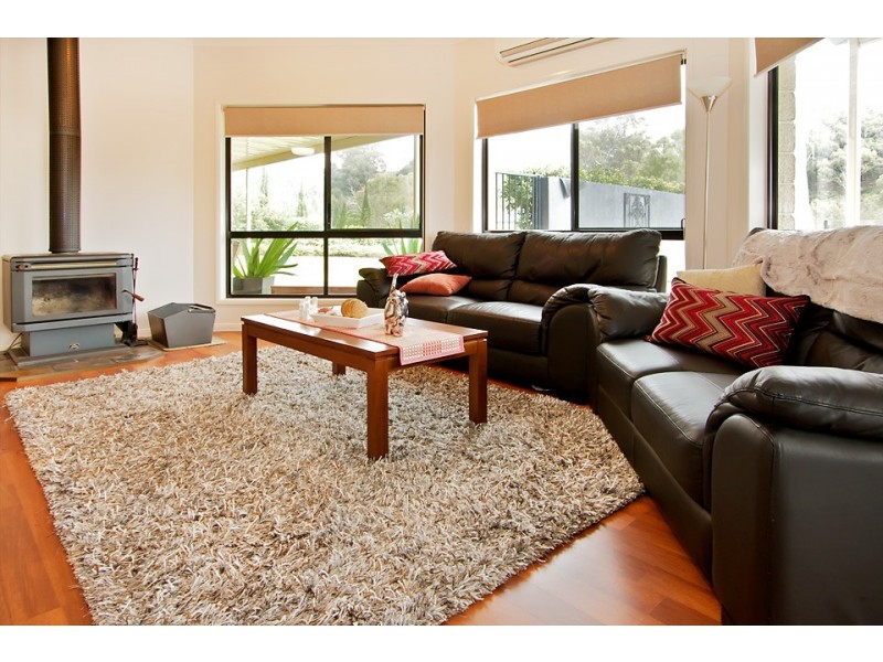 7  John Court, Cotswold Hills QLD 4350