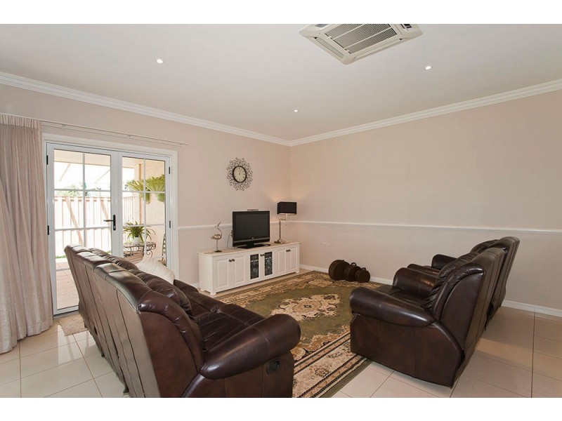 19 McLachlan Drive, Highfields QLD 4352