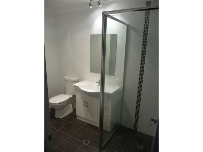 3/214 Taylor Street, Newtown QLD 4350