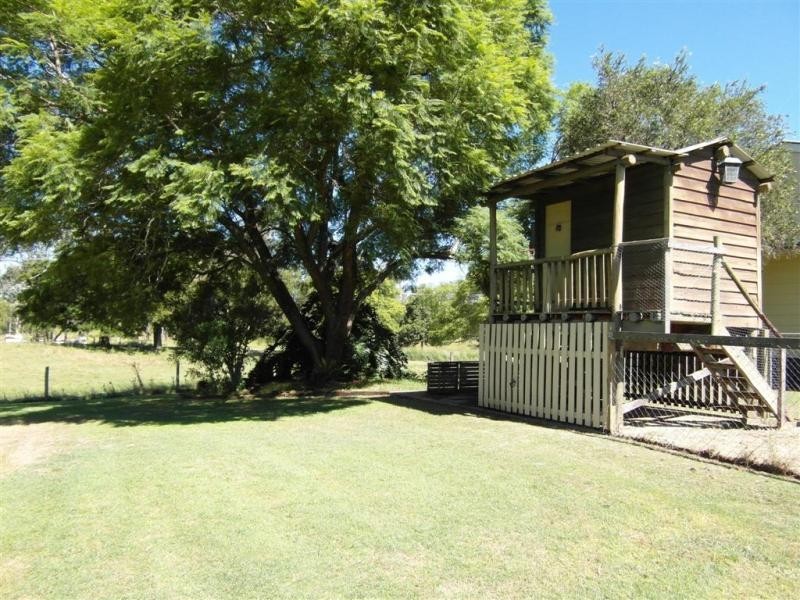 121 Murphys Creek Road, Withcott QLD 4352
