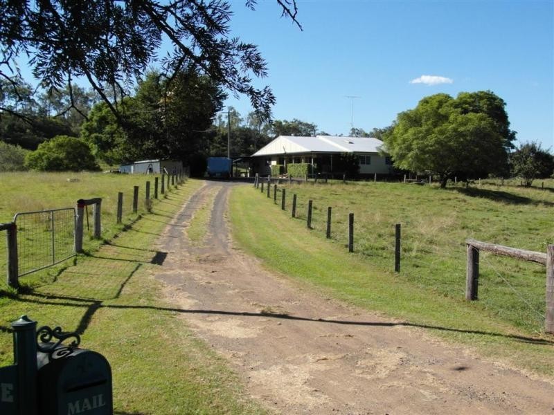 121 Murphys Creek Road, Withcott QLD 4352