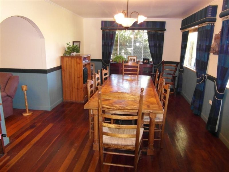 121 Murphys Creek Road, Withcott QLD 4352